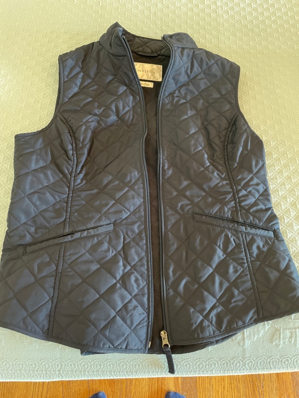 Van Heusen quilted zip vest